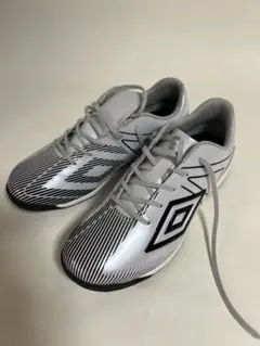 新品！Umbro アンブロ　サッカーシューズ キッ23㎝