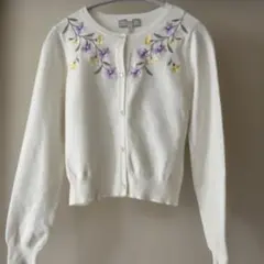 ノエラ 花柄刺繍 ニットカーディガン ホワイトのサムネイル