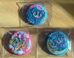 ナルミヤキャラクターズ　刺繍缶バッジ ビスケット　エンジェルブルー