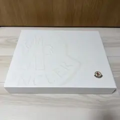 モンクレール 紙袋 箱のサムネイル