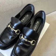 DIANA☆ビジューバックル付き 厚底ローファー ブラックのサムネイル