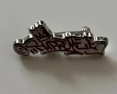 2026年最新】supreme ピンズの人気アイテム - メルカリ