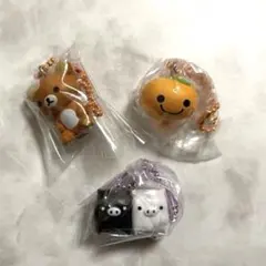 サンエックスユニバース チャームつきグミ　リラックマ　モノクロブー　みかんぼうや