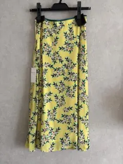 ボールジィ　25SS　ブルードフラワー　フレアスカート　花柄　イエロー　薄手 美品✨Ballsey トゥモローランド フラワープリント フレアスカート 34
