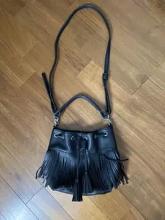 フリンジ付きショルダーバッグ