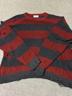 赤とグレーのストライプセーター