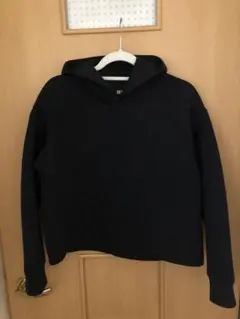 UNIQLO ウルトラストレッチ　ドライスウェット　プルパーカー　ブラックM