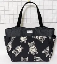 猫柄 ・キュート ・ カラーデニム・ブラックのサイドポケット付きトートバッグW①