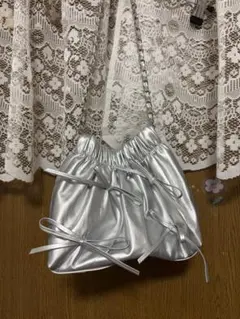 リボンモチーフ ショルダーバッグ シルバー