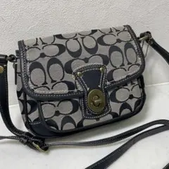 COACH シグネチャー ショルダーバッグ 袋付き、奇跡的に美品‼︎ - メルカリ