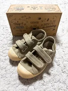 Item thumbnail for item 8f357874-9c41-4951-b714-bef5c2be68a3