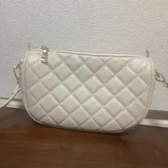 美品✨　DIANA キルティング　ショルダーバッグ