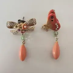 レネレイド（Les Néréides）　リボンモチーフ　ピアスのサムネイル