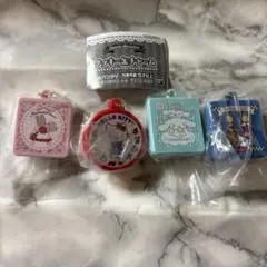 サンリオ クッキー缶チャーム ハローキティ シナモロール マロンクリーム ガチャ