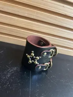 ナローベルト　スタッズベルト　バングル　本革　ブレスレット