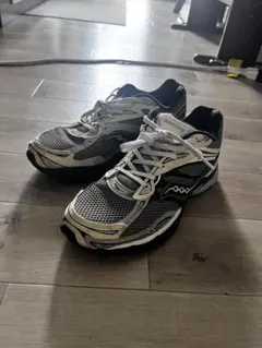 Saucony OMNI 9 ランニングシューズのサムネイル