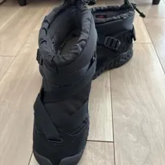 KEEN☆ブラック アウトドアブーツ ストラップ付き