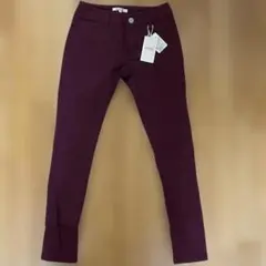【新品、NICE CLAUP】スキニーパンツ　ワインカラー　Sサイズ（サイズ１）のサムネイル