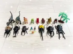 昆虫　かぶとむし　クワガタ　恐竜　フィギア