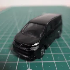 トミカ No.107 トヨタ ヴォクシーのサムネイル