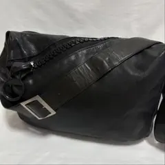 希少】kawakawa ハトメ レザー ボディバッグ M ブラック 斜め掛け