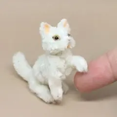 ミニチュアアートドール 白猫 ハンドメイド モールアート ぬいぐるみ　人形