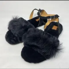 値下げ❣️ 新品試着程度　UGG ファーサンダル ストラップサンダル　ストラップ付