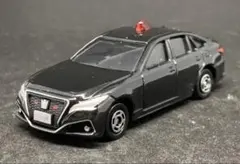 トミカ　クラウン220系 ブラック　覆面パトカー仕様のサムネイル