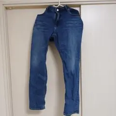 GU　デニムパンツ ジーンズのサムネイル