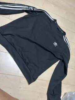 adidasトレーナー黒