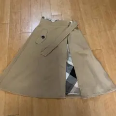 ブルーレーベルクレストブリッジ　スカート