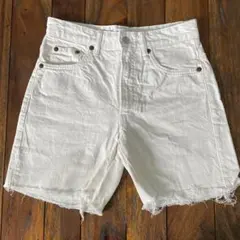 ZARA ホワイト デニムショートパンツ