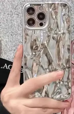 iPhone 13 Pro Maxケース シルバー 波状テクスチャ