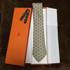 新品同様 美品 エルメス ネクタイ 箱付き