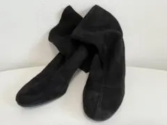 黒スエード中ヒールブーツ