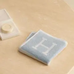 HERMES エルメス カレタオル アヴァロン ハンドタオル ハンカチ ブルー系のサムネイル