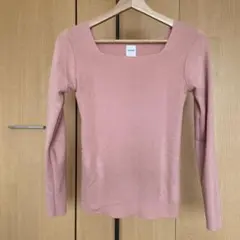 ピンク スクエアネック 春ニット 長袖のサムネイル