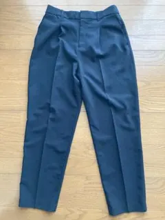 ユニクロ　タックワイドテーパードパンツ　ブラック　レディースL メンズS〜M
