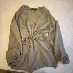 【w closet】 カーキ　ブラウス