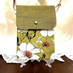 【値下げ】オリーブグリーン花柄スマホショルダーバッグ