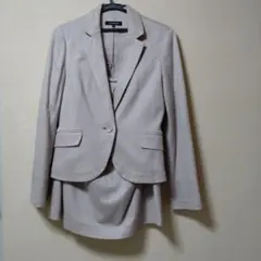 LAUTREAMONT ベージュ スーツ 40　麻54%