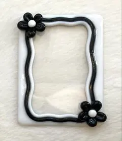 トレカケース レジンデコ うねうねフレーム お花ꕤ︎︎白黒 モノトーン