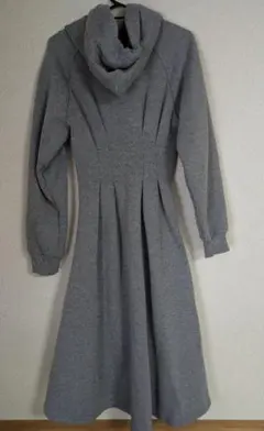 極暖 ライトグレースウェット生地フード付きワンピース サイズM