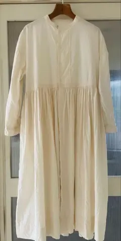 値下げ　SO ギャザーボリュームワンピース　生成色