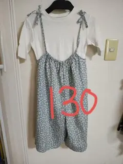 花柄ノースリーブサロペット（130）と白Tシャツ(130)