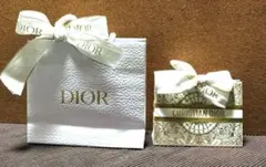 Dior 紙製ギフトバック ホワイト 小型