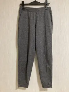 ユニクロ　ウルトラストレッチアクティブジョガーパンツ　M