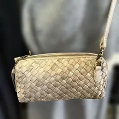 編み込みデザイン ショルダーバッグ ベージュ