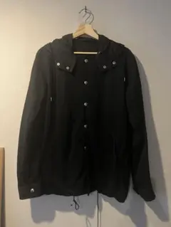 P.E.O.T.W.AG フード付き黒マウンテンパーカー