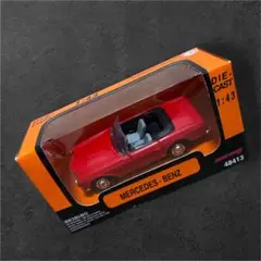 WELLY Mercedes-Benz 280SL 1968 1/43のサムネイル